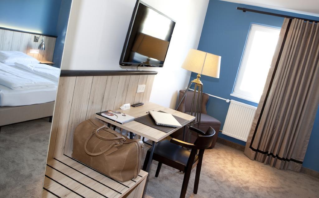 Dock1 Hotel Regensburg Phòng bức ảnh